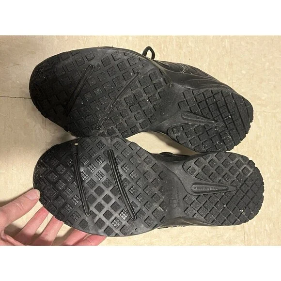 New Balance Black Slip Resistant Shoes for Crews - Picture 9 of 9